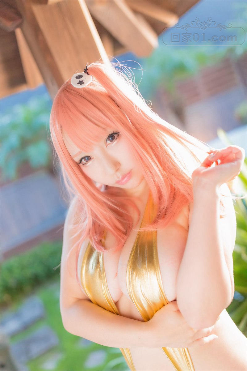 Honoka-DeadorAliveXtreme-Cosplay-By-Saku-82.jpg