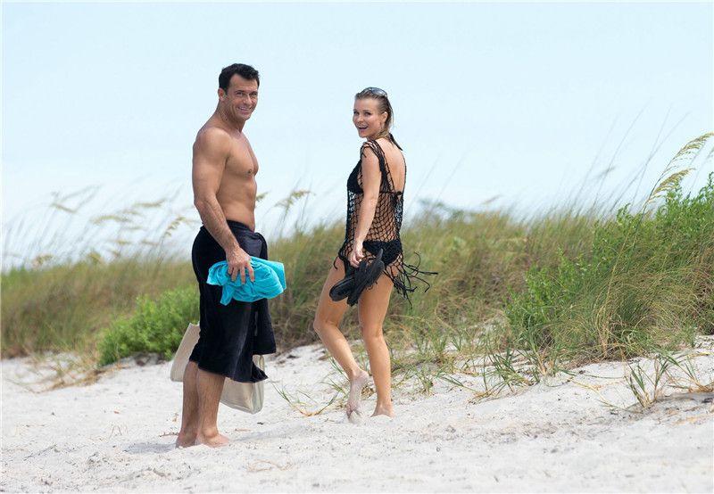 Joanna Krupa - topless, at the beach in Miami - 060815  (35).jpg