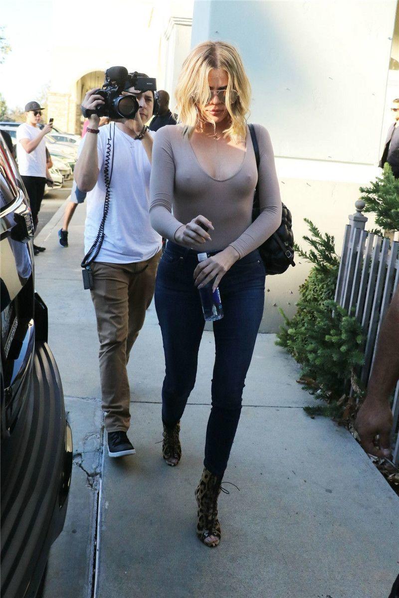 Khloe Kardashian - Braless Pokies Out In Hollywood (11534) .jpg