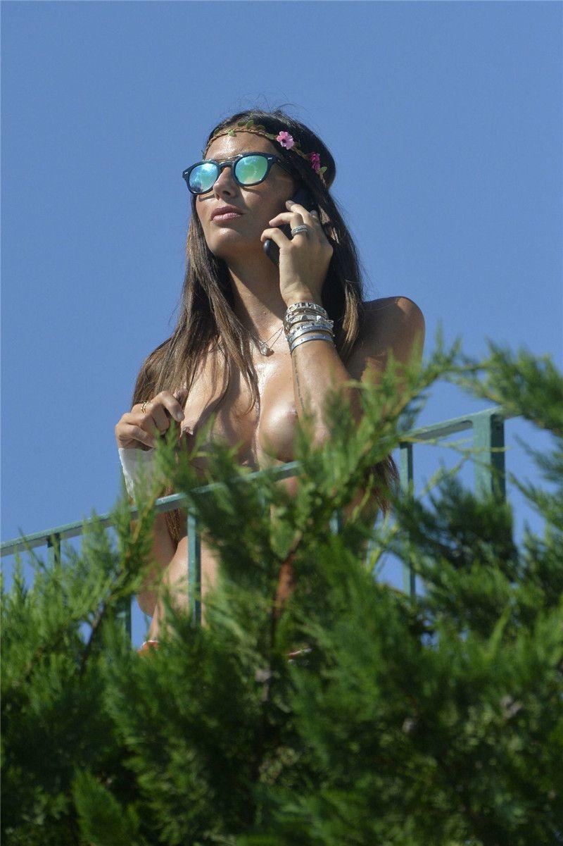 Elisabetta Gregoraci - Topless on a balcony in Porto Cervo 072816   (19).jpg